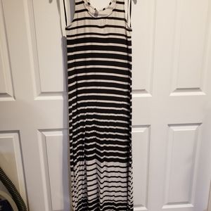 Black and white maxi dress